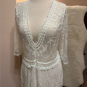 Chic Ivory Lace Dress with V-Neck